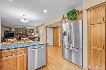 9901 Fox Bluff Lane, Spring Grove, IL 60081 - Photo 11