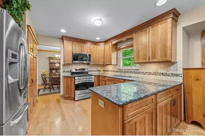 9901 Fox Bluff Lane, Spring Grove, IL 60081 - Photo 9