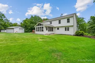 9901 Fox Bluff Ln, Spring Grove, IL 60081 - Photo 33
