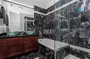 4548 S Indiana Ave, Chicago, IL 60653 - Photo 11