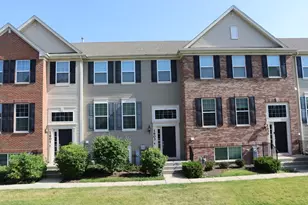 1603 Deer Pointe Dr, South Elgin, IL 60177 - Photo 1