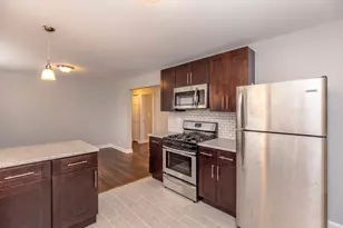 6801 N Ridge Blvd, Chicago, IL 60645 - Photo 9
