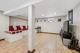 5858 N Luna Ave, Chicago, IL 60646 - Photo 21