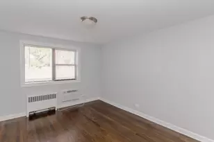 6803 N Ridge Blvd, Chicago, IL 60645 - Photo 7