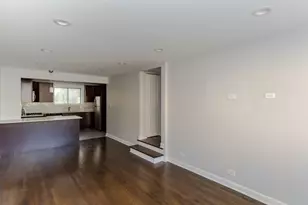 6803 N Ridge Blvd, Chicago, IL 60645 - Photo 3