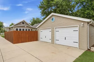 12202 Gregory St, Blue Island, IL 60406 - Photo 17