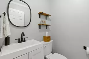 404 Dover Dr, Roselle, IL 60172 - Photo 27