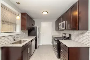 6805 N Ridge Blvd, Chicago, IL 60645 - Photo 7
