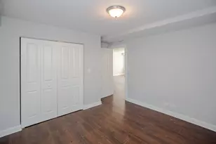 6807 N Ridge Blvd, Chicago, IL 60645 - Photo 9