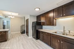 6857 S Ridgeland Ave, Chicago, IL 60649 - Photo 5