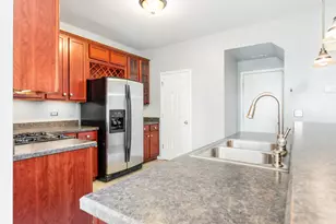 24246 Leski Ln, Plainfield, IL 60585 - Photo 7