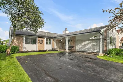 615 Lakeview Court, Roselle, IL 60172 - Photo 3