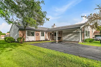 615 Lakeview Court, Roselle, IL 60172 - Photo 1