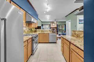 1032 Woodview Ct, Aurora, IL 60502 - Photo 17