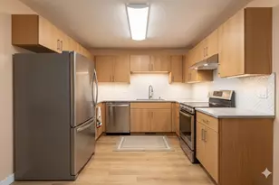 124 Fairlane Ct, Bloomingdale, IL 60108 - Photo 5