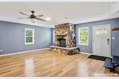 9019 Pine Avenue, Wonder Lake, IL 60097 - Photo 13
