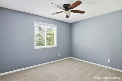 9019 Pine Avenue, Wonder Lake, IL 60097 - Photo 17