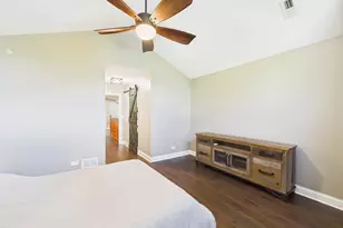 6067 Canterbury Ln, Hoffman Estates, IL 60192 - Photo 39
