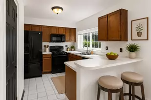 3 Chaucer Ln, Streamwood, IL 60107 - Photo 7