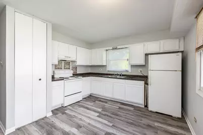 4042 Charleston Road, Matteson, IL 60443 - Photo 13