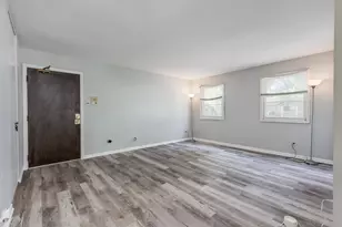 4042 Charleston Rd, Matteson, IL 60443 - Photo 9