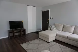 4042 Charleston Rd, Matteson, IL 60443 - Photo 5