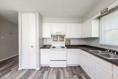 4042 Charleston Road, Matteson, IL 60443 - Photo 15