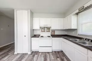 4042 Charleston Rd, Matteson, IL 60443 - Photo 15