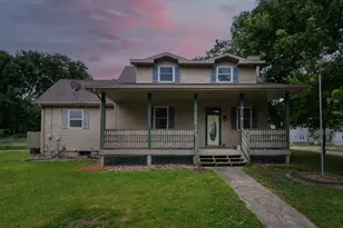 902 S Clayton St, Bloomington, IL 61701 - Photo 33