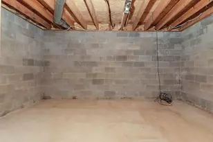 902 S Clayton St, Bloomington, IL 61701 - Photo 31