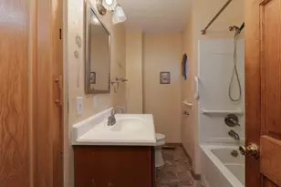 902 S Clayton St, Bloomington, IL 61701 - Photo 13