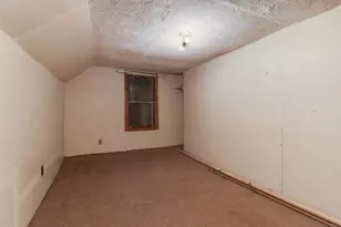 902 S Clayton St, Bloomington, IL 61701 - Photo 25