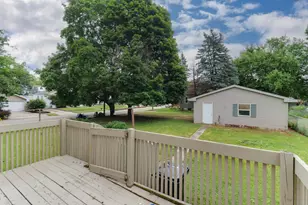 902 S Clayton St, Bloomington, IL 61701 - Photo 39