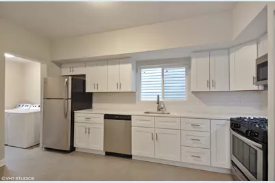 2909 N Ridgeway Avenue, Chicago, IL 60618 - Photo 3