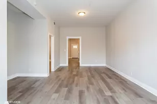 2909 N Ridgeway Ave, Chicago, IL 60618 - Photo 17