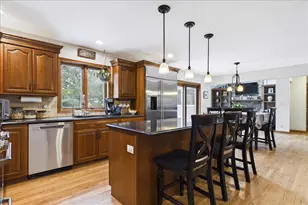 740 Fairway Ln, Sycamore, IL 60178 - Photo 5