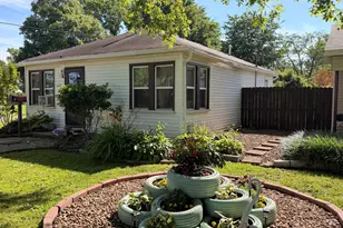 1225 McKee St, Centralia, IL 62801 - Photo 5
