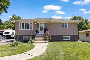 565 4th St, Lemont, IL 60439 - Photo 1