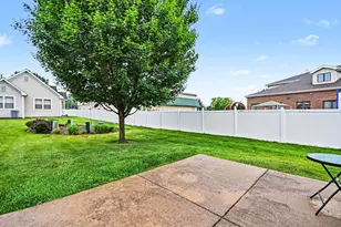 2559 Oak Park Ct, Crest Hill, IL 60403 - Photo 15