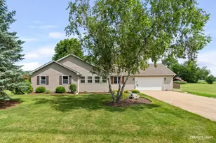 4091 E 2370th Rd, Sheridan, IL 60551 - Photo 1