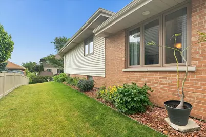 15601 Bramblewood Road, Oak Forest, IL 60452 - Photo 35