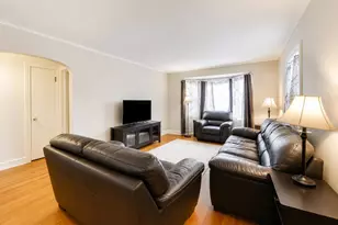 5141 N Octavia Ave, Harwood Heights, IL 60706 - Photo 3