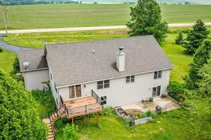 13728 Yale Bridge Rd, Durand, IL 61024 - Photo 3