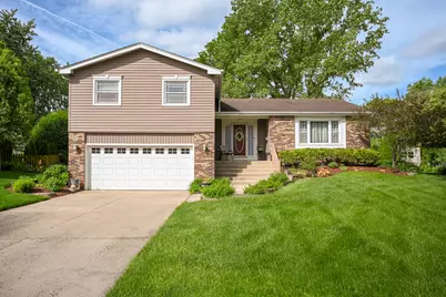 23W311 Edgewood Court, Glen Ellyn, IL 60137 - Photo 1