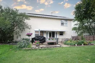 619 Yardley Ln, Hoffman Estates, IL 60192 - Photo 25