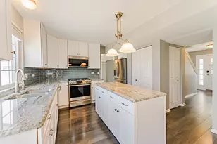 1371 E Braymore Circle, Naperville, IL 60564 - Photo 11