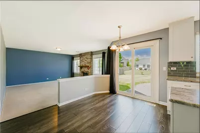 1371 E Braymore Circle, Naperville, IL 60564 - Photo 7