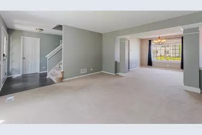 1371 E Braymore Circle, Naperville, IL 60564 - Photo 3
