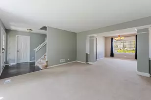 1371 E Braymore Circle, Naperville, IL 60564 - Photo 3