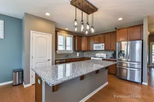 832 Colchester Dr, Oswego, IL 60543 - Photo 9
